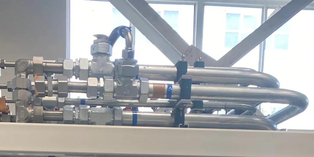 在派克眾多的明星產(chǎn)品中， 無論是論實(shí)力、拼資歷，還是比知名度，怎么都少不了EO卡套接頭！ 