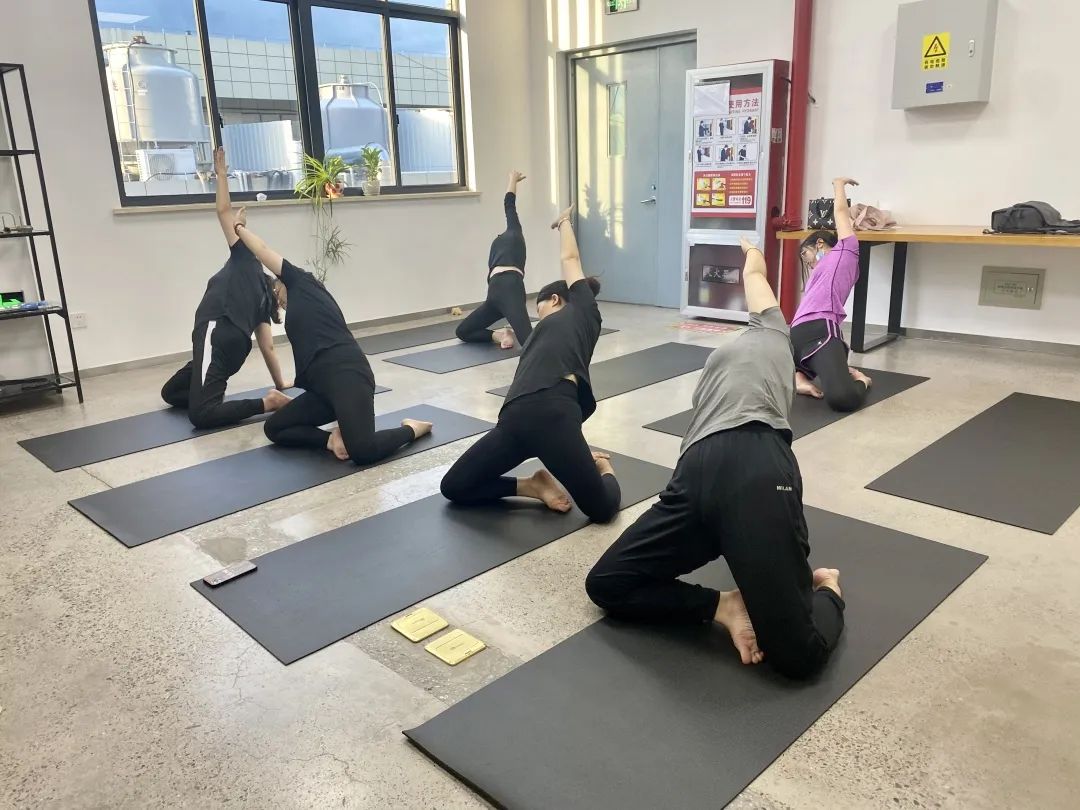 夏日炎炎， 中泰“瑜”你攜手同行